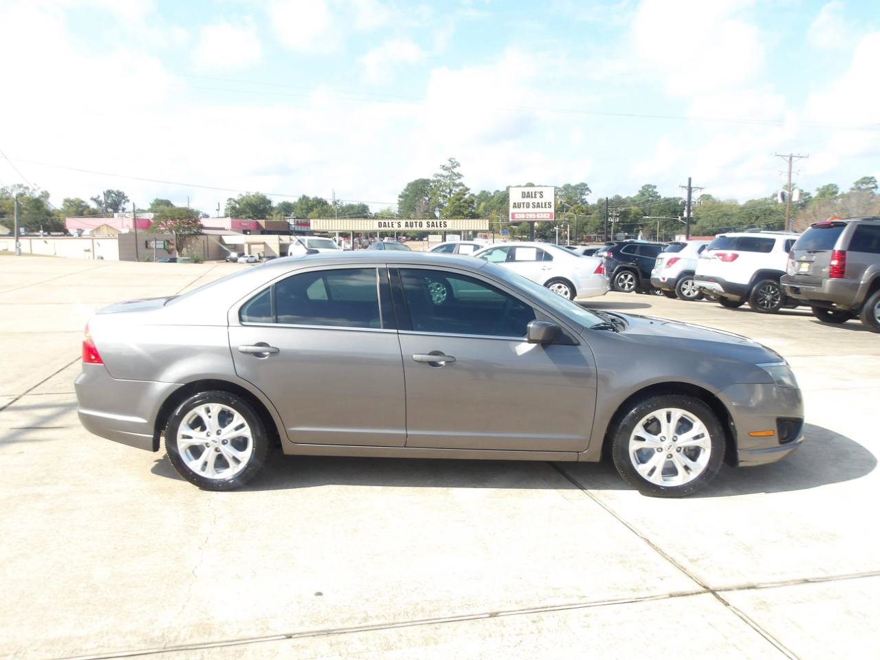 Used 2012 Ford Fusion SE FWD image 5