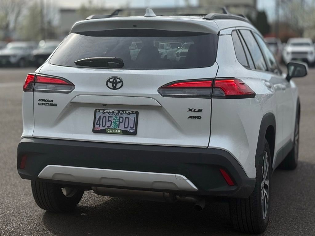 Certified 2023 Toyota Corolla Cross XLE w/ Convenience Package image 5