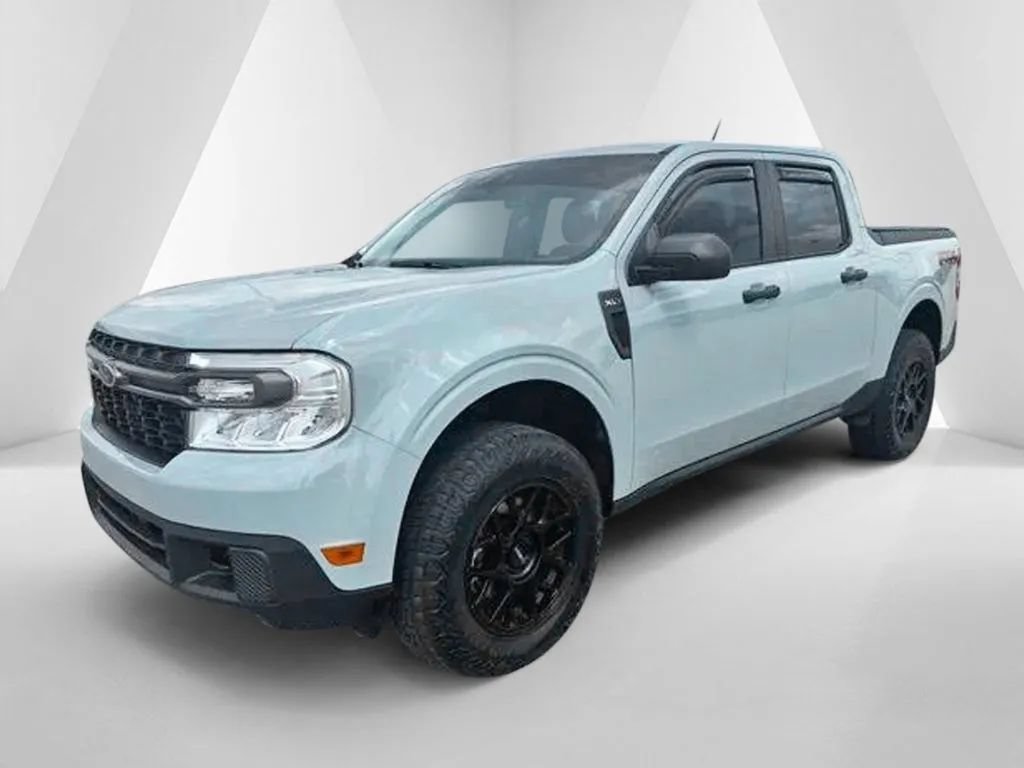 Used 2024 Ford Maverick XLT w/ Equipment Group 300A Standard AWD/4WD image 3