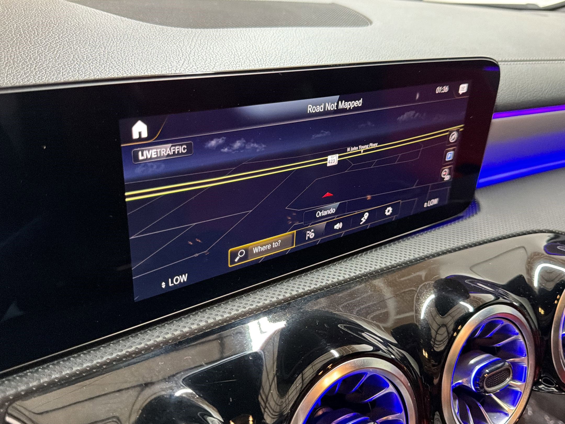 Used 2023 Mercedes-Benz CLA 35 AMG 4MATIC w/ Multimedia Package image 29