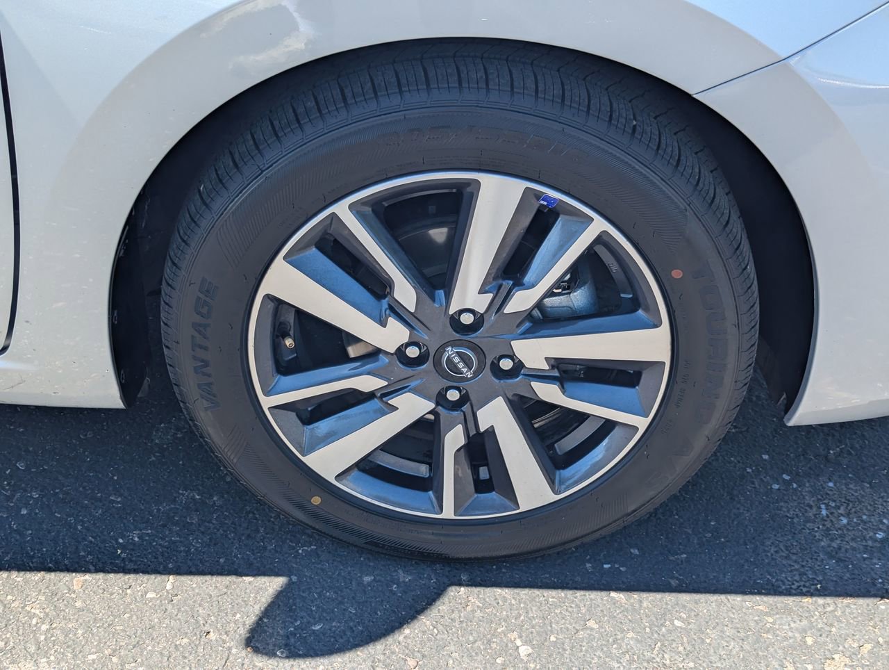 Certified 2023 Nissan Versa SV FWD image 10