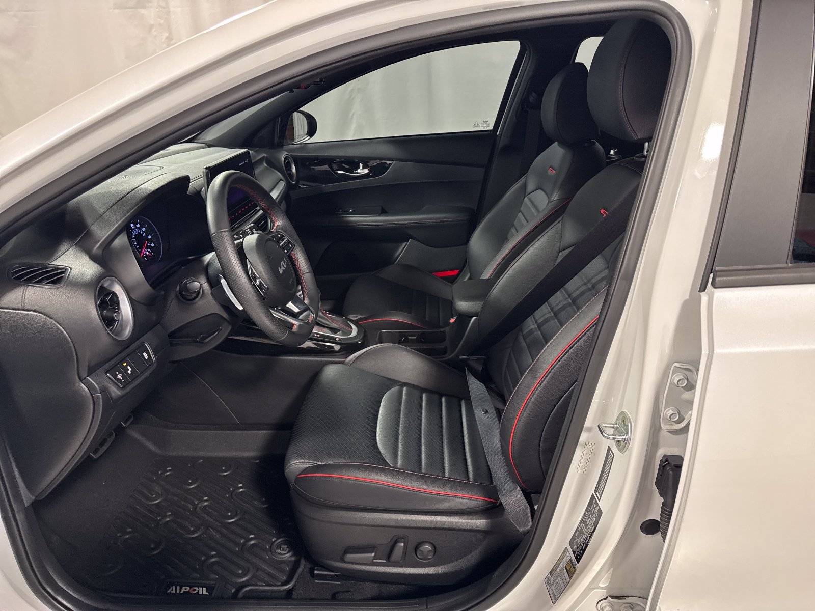 Used 2023 Kia Forte GT w/ GT2 Package FWD image 3