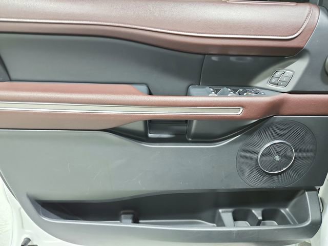 Used 2024 Ford Expedition Limited image 35