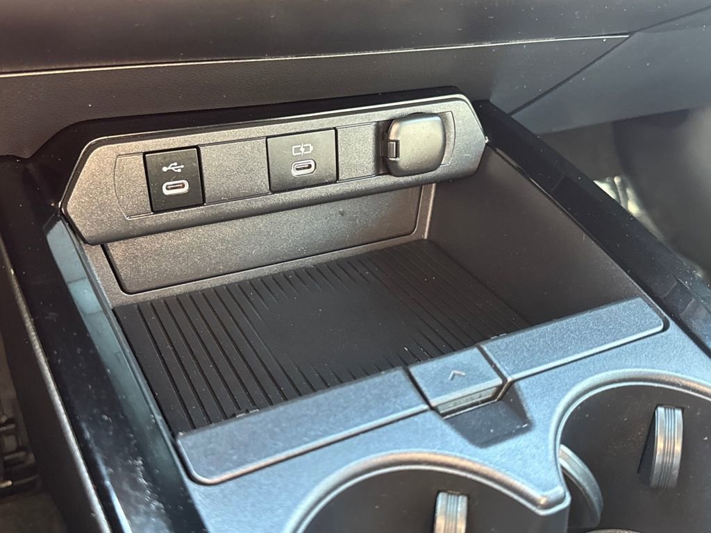 Used 2024 Toyota Prius LE image 23