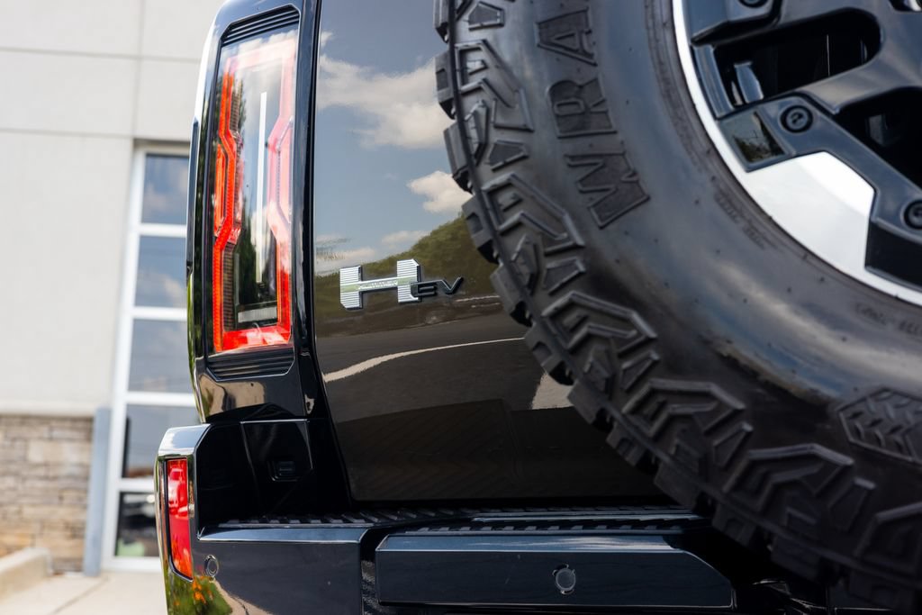 Used 2025 GMC Hummer EV 2X w/ Extreme Off-Road Package AWD/4WD image 18