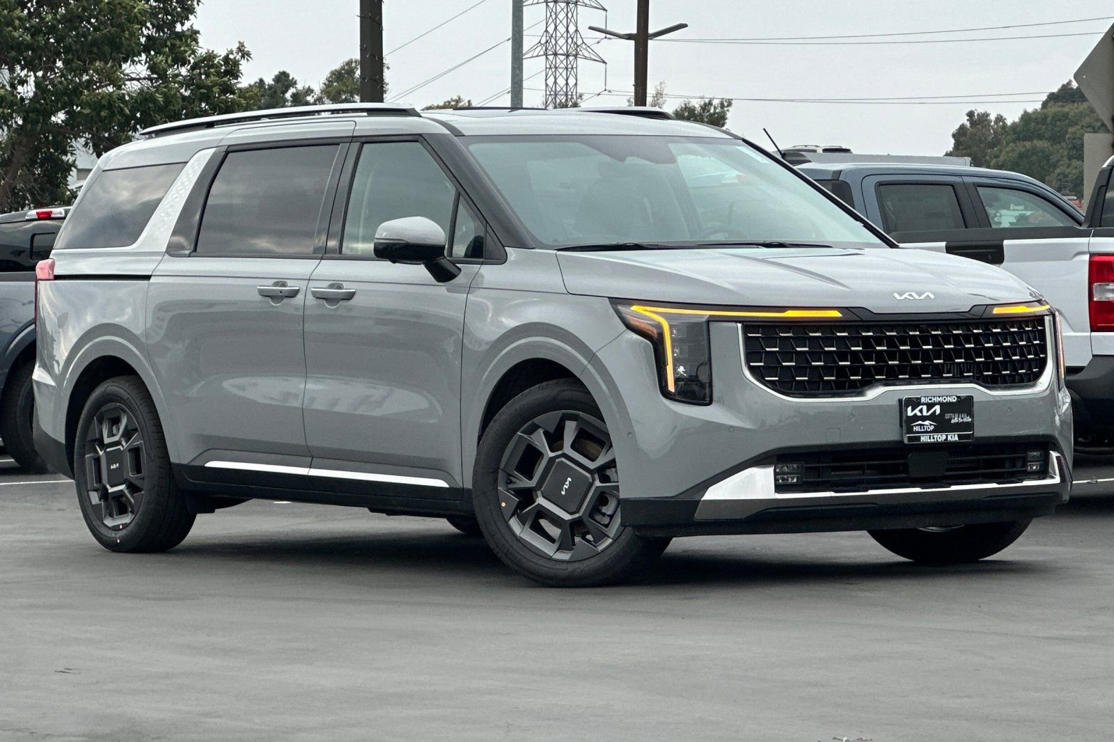 New 2026 Kia Carnival SX image 2