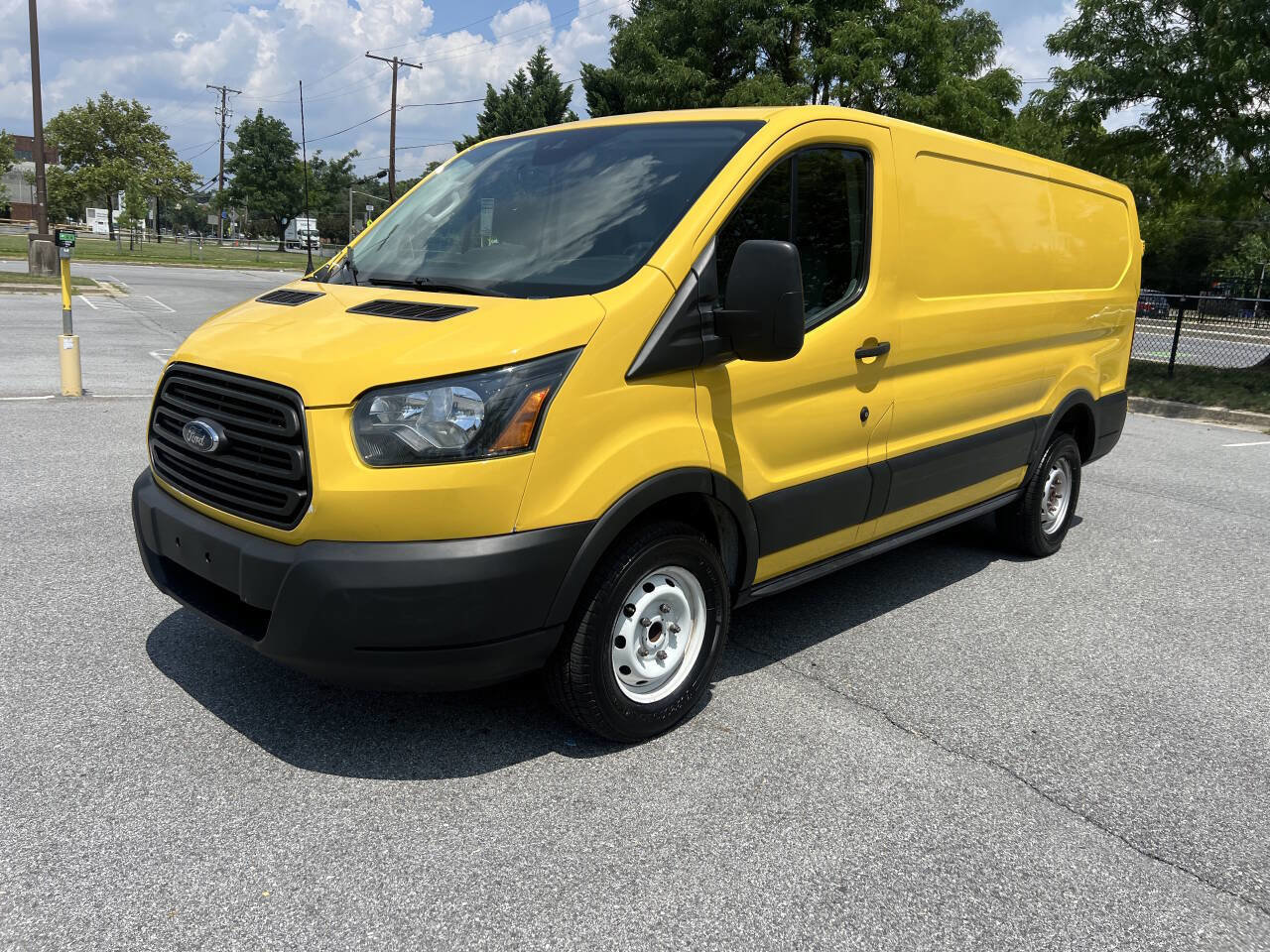 Used 2019 Ford Transit 250 130 Low Roof image 2