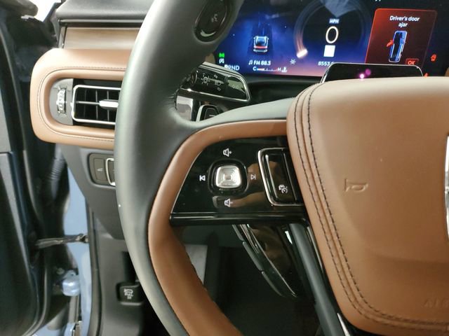 Used 2025 Lincoln Aviator Reserve w/ Illumination Package AWD/4WD image 25