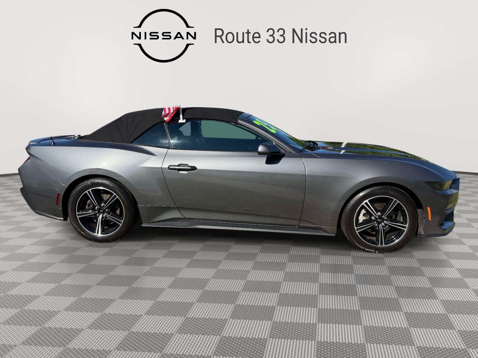 Used 2025 Ford Mustang Premium RWD image 3