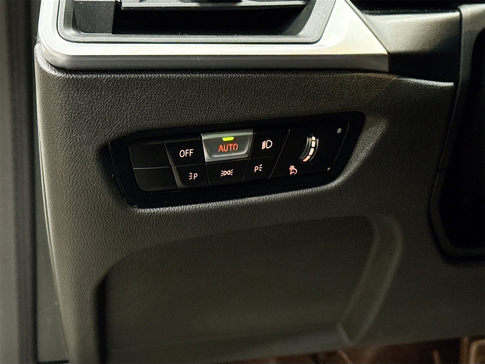 Used 2024 BMW 230i xDrive Coupe w/ Premium Essential Package image 10