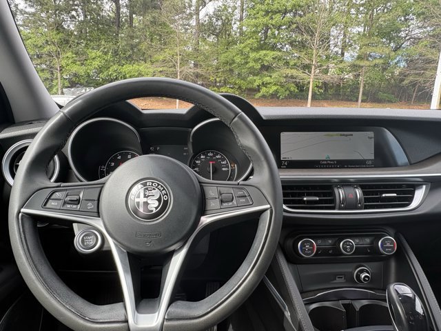 Used 2018 Alfa Romeo Stelvio Ti image 14