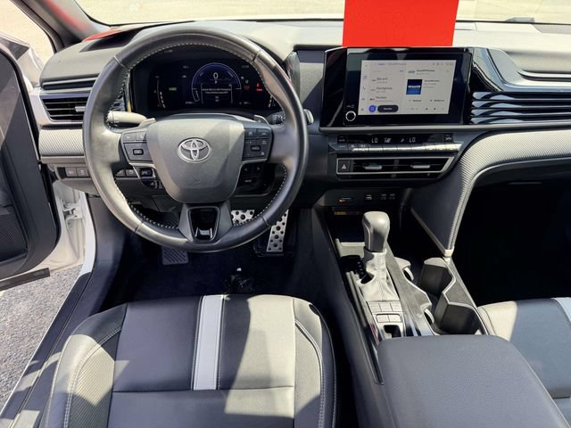 Used 2025 Toyota Camry SE FWD image 17