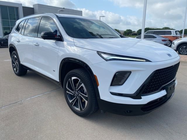 Used 2025 Buick Enclave Sport Touring image 3