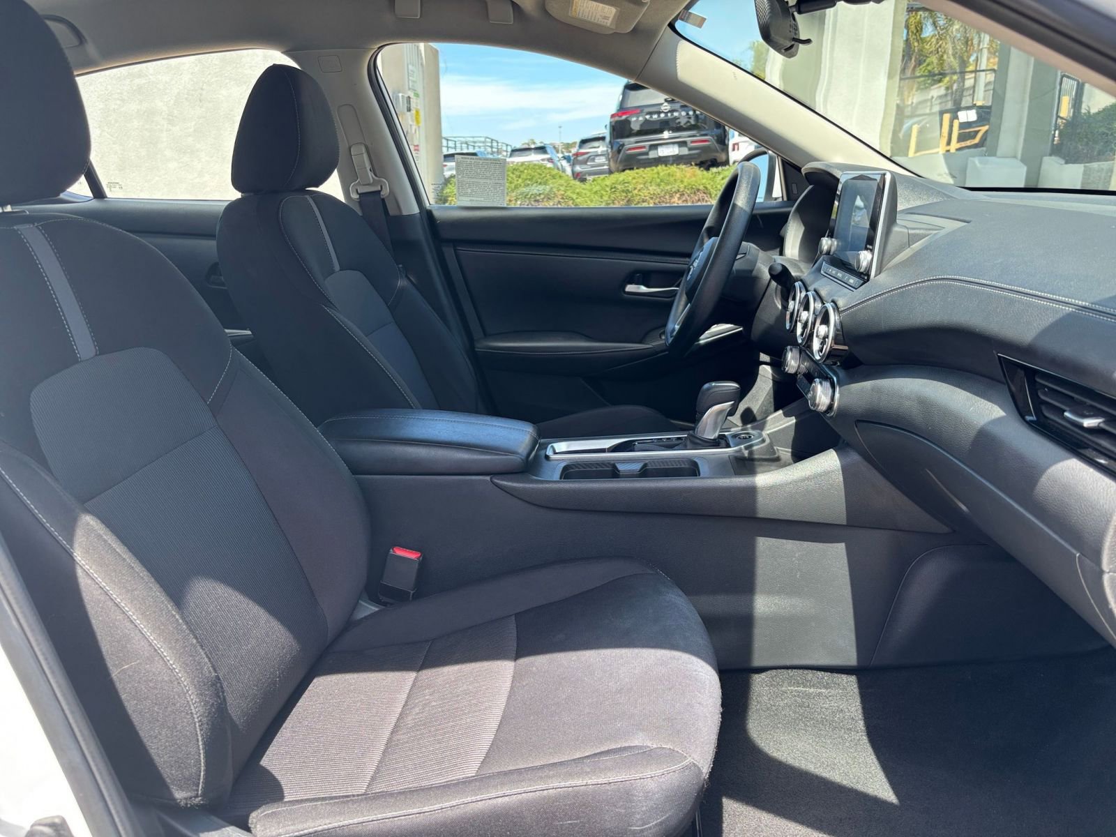 Used 2025 Nissan Sentra SV FWD image 34