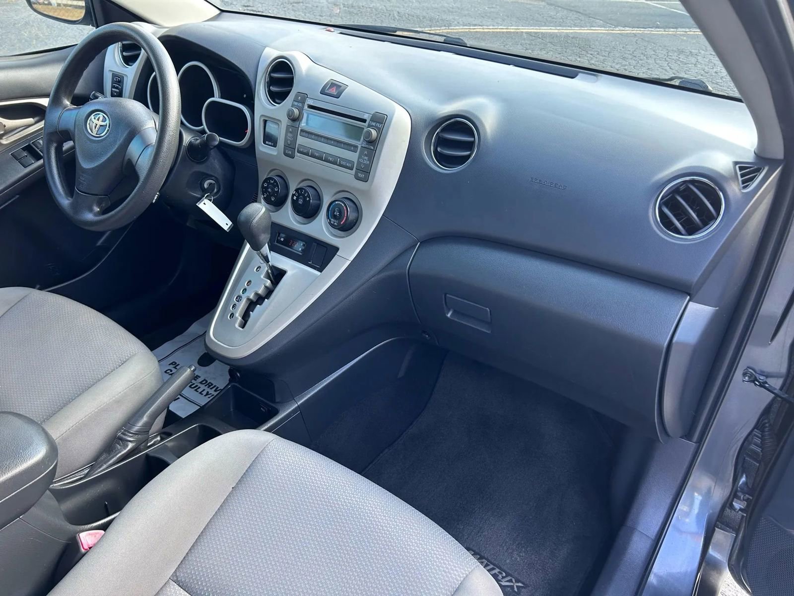 Used 2010 Toyota Matrix image 8