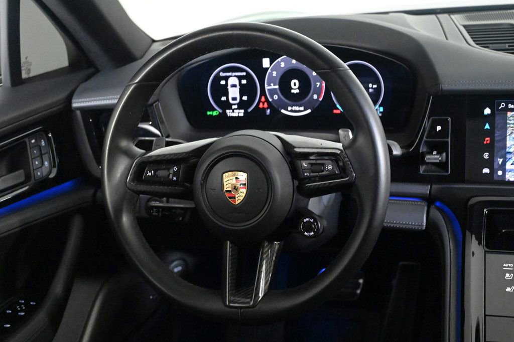Certified 2025 Porsche Panamera 4 image 12