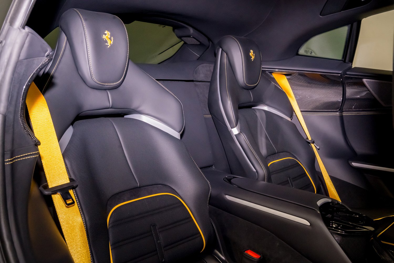 Used 2024 Ferrari Purosangue AWD/4WD image 35