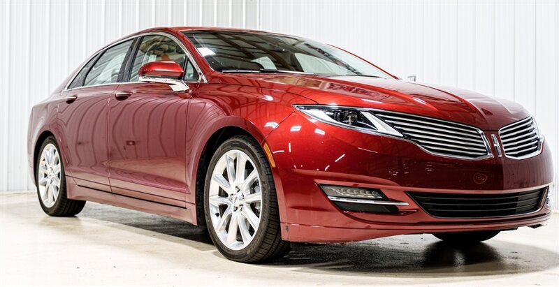 Used 2016 Lincoln MKZ w/ Equipment Group 200A Select FWD image 1