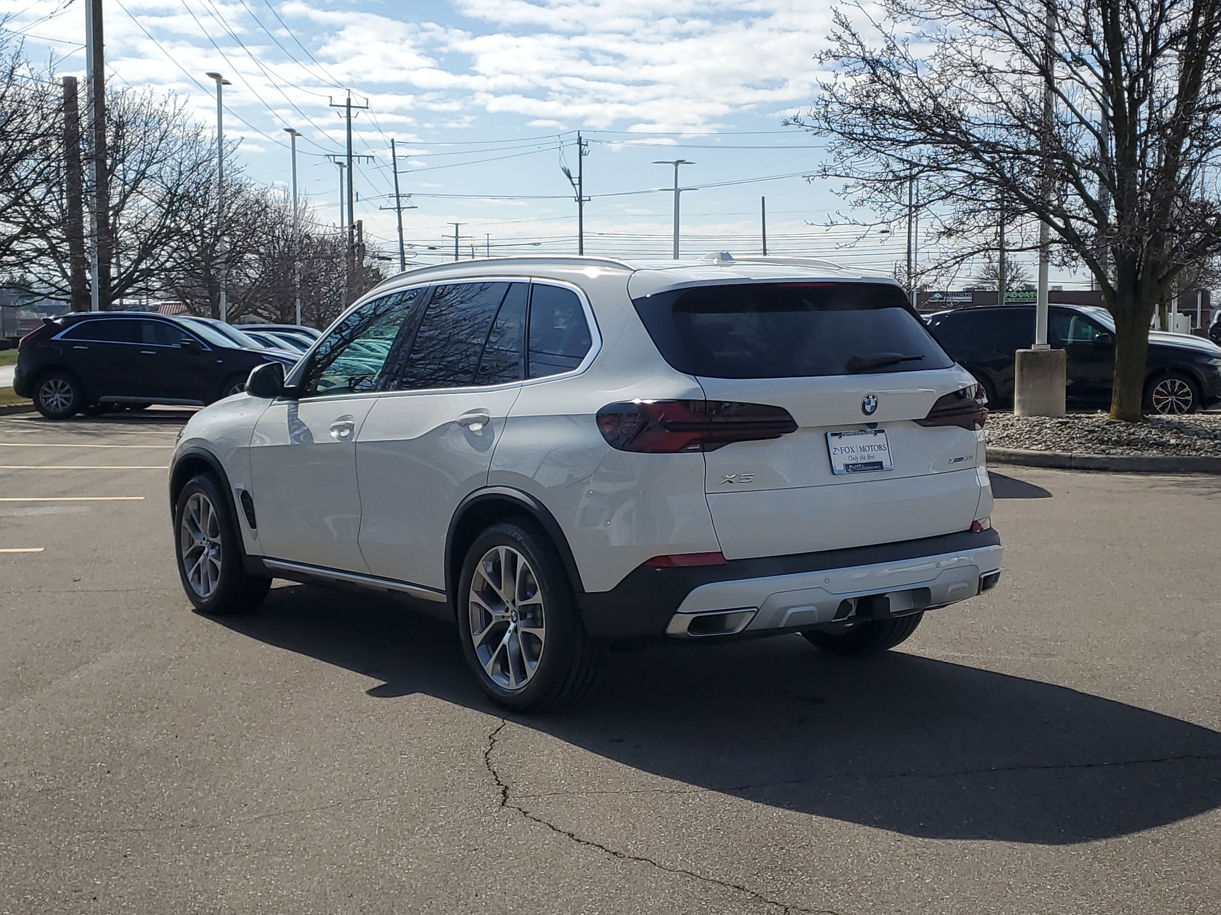 New 2026 BMW X5 xDrive40i w/ Climate Comfort Package AWD/4WD image 2