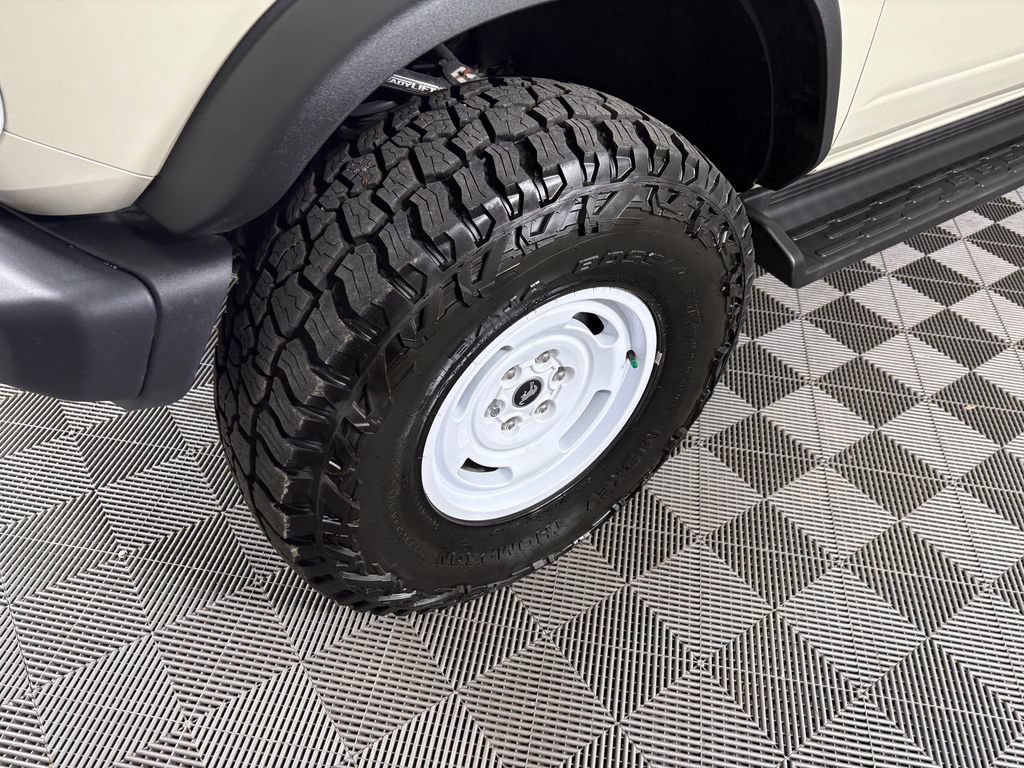 Used 2026 Ford Bronco Heritage Edition AWD/4WD image 9