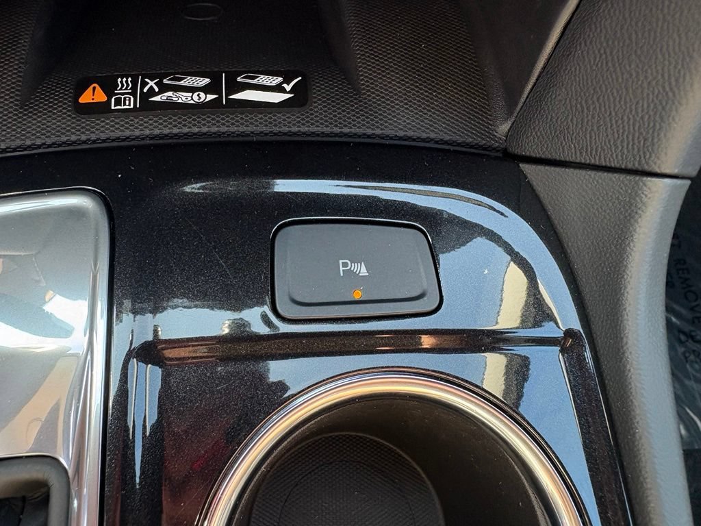 Used 2023 Chevrolet Equinox Premier FWD image 25