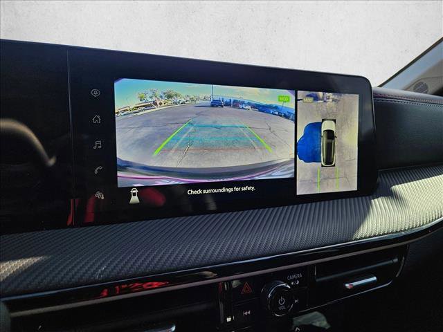 Used 2025 Nissan Kicks SR FWD image 13