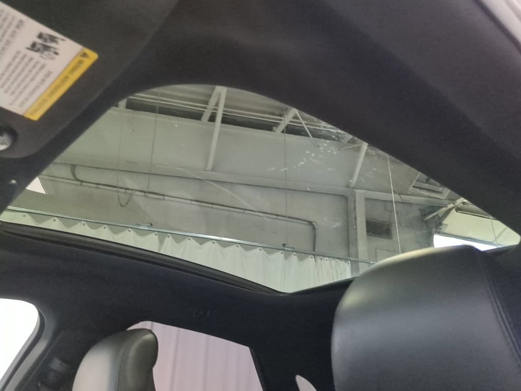 Used 2017 Lincoln MKZ Reserve FWD image 23