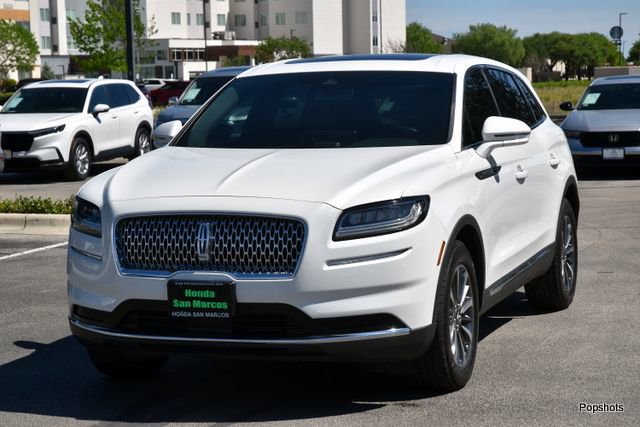 Used 2023 Lincoln Nautilus Reserve image 1