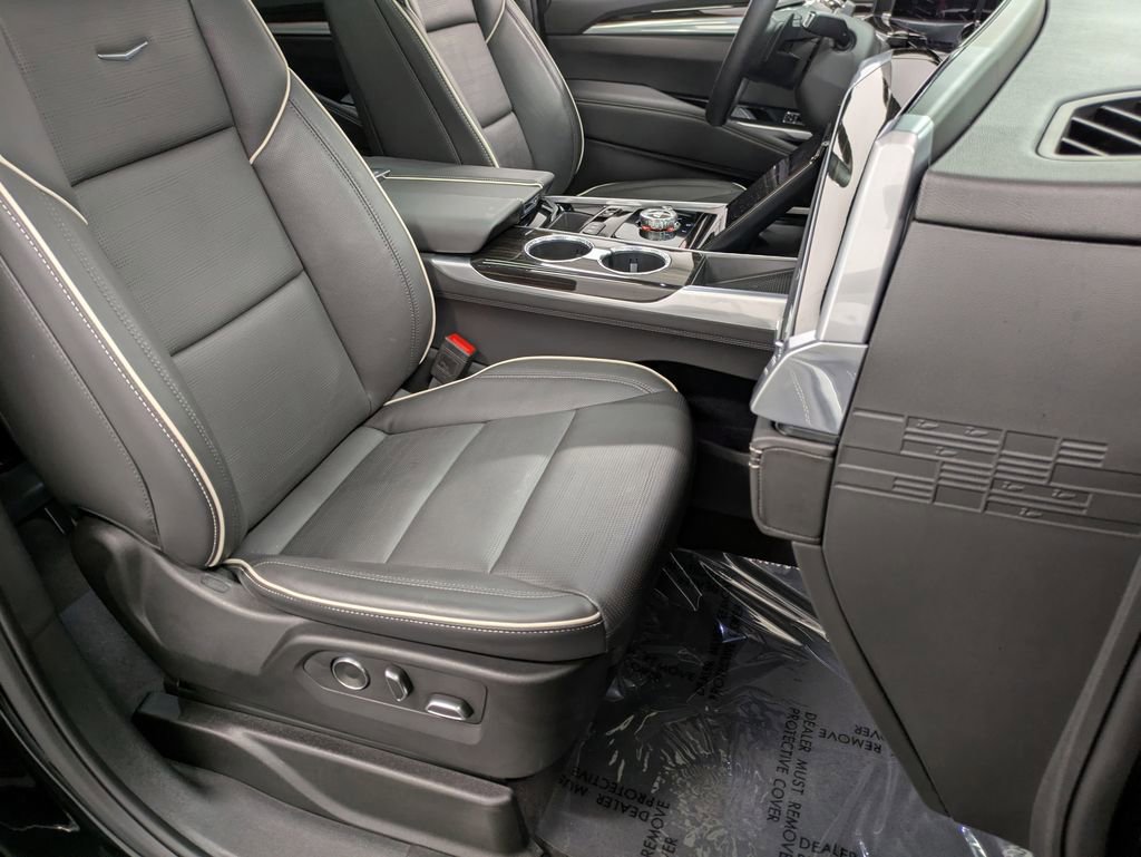 Used 2025 Cadillac Escalade Premium Luxury image 31