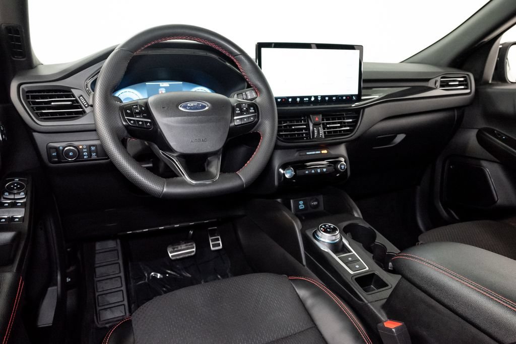 Used 2023 Ford Escape ST-Line Select w/ Tech Pack #2 AWD/4WD image 7