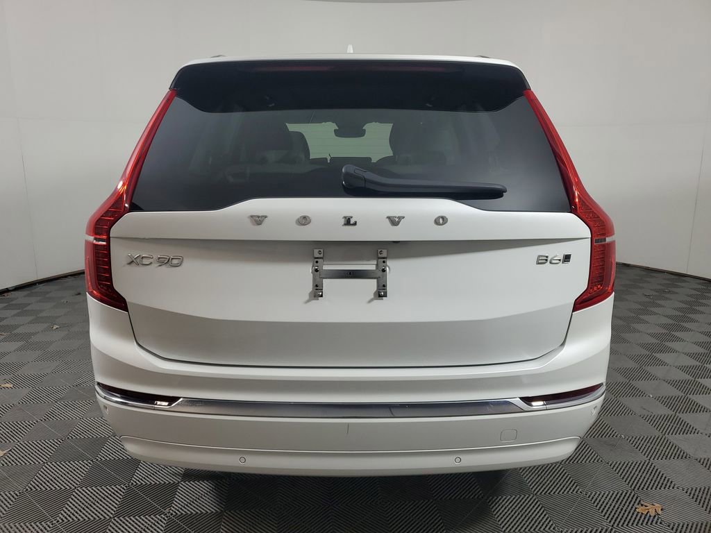 Used 2024 Volvo XC90 B6 Ultimate w/ Protection Package image 7