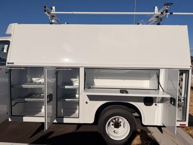 New 2026 Ford E-350 and Econoline 350 Super Duty w/ Power Equipment Group RWD image 3