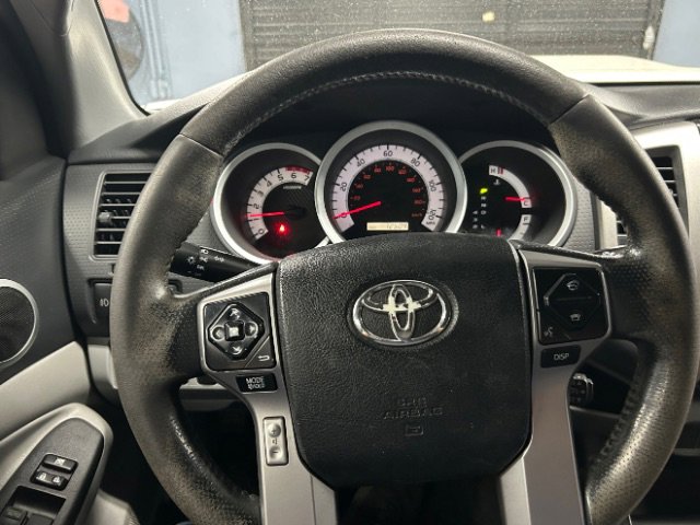 Used 2014 Toyota Tacoma PreRunner w/ TRD Sport Package RWD image 14