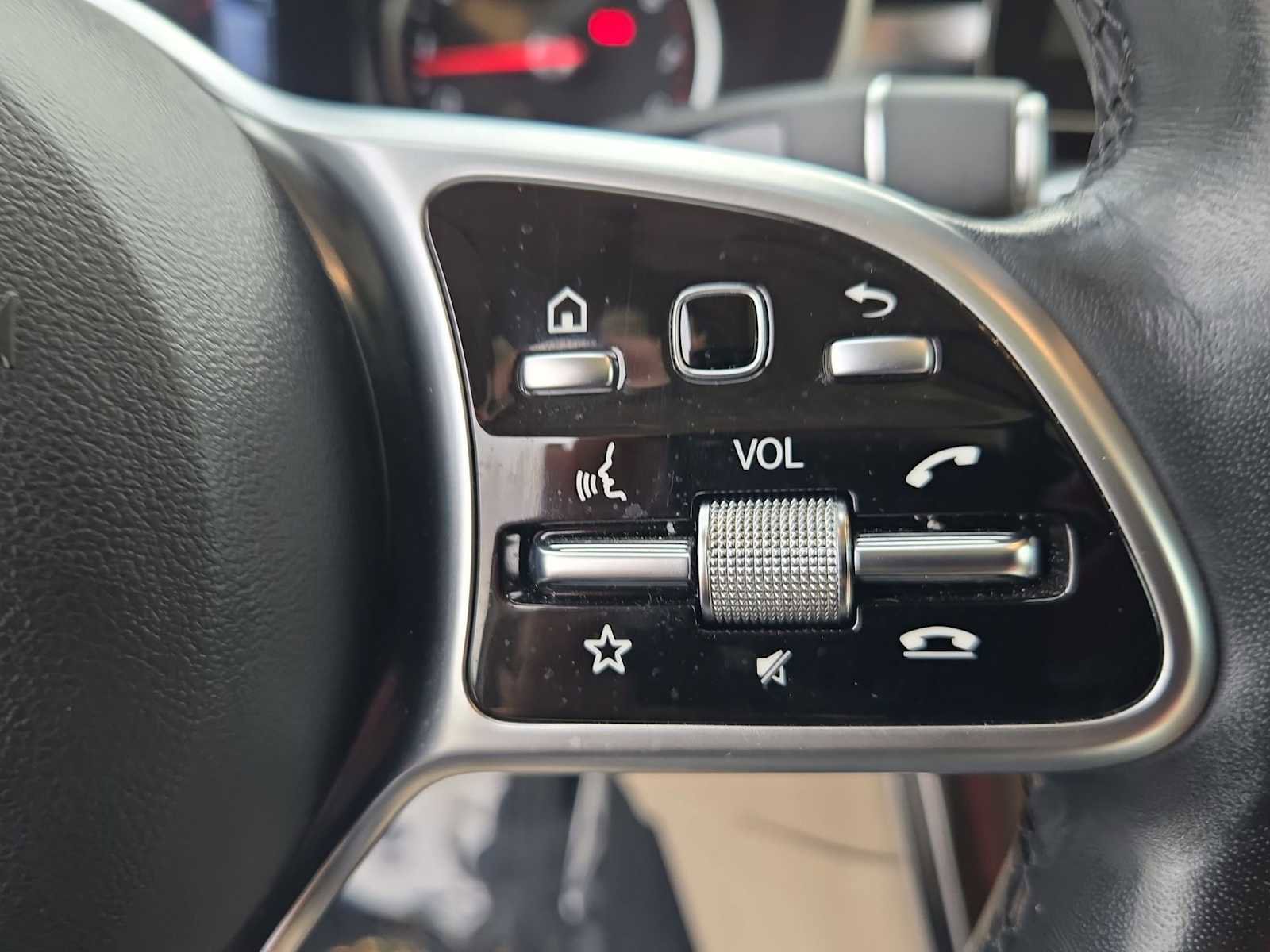 Used 2022 Mercedes-Benz GLC 300 4MATIC image 23