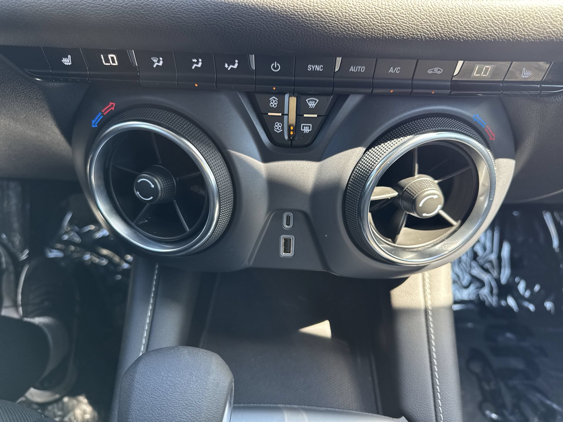 Used 2025 Chevrolet Blazer LT AWD/4WD image 18