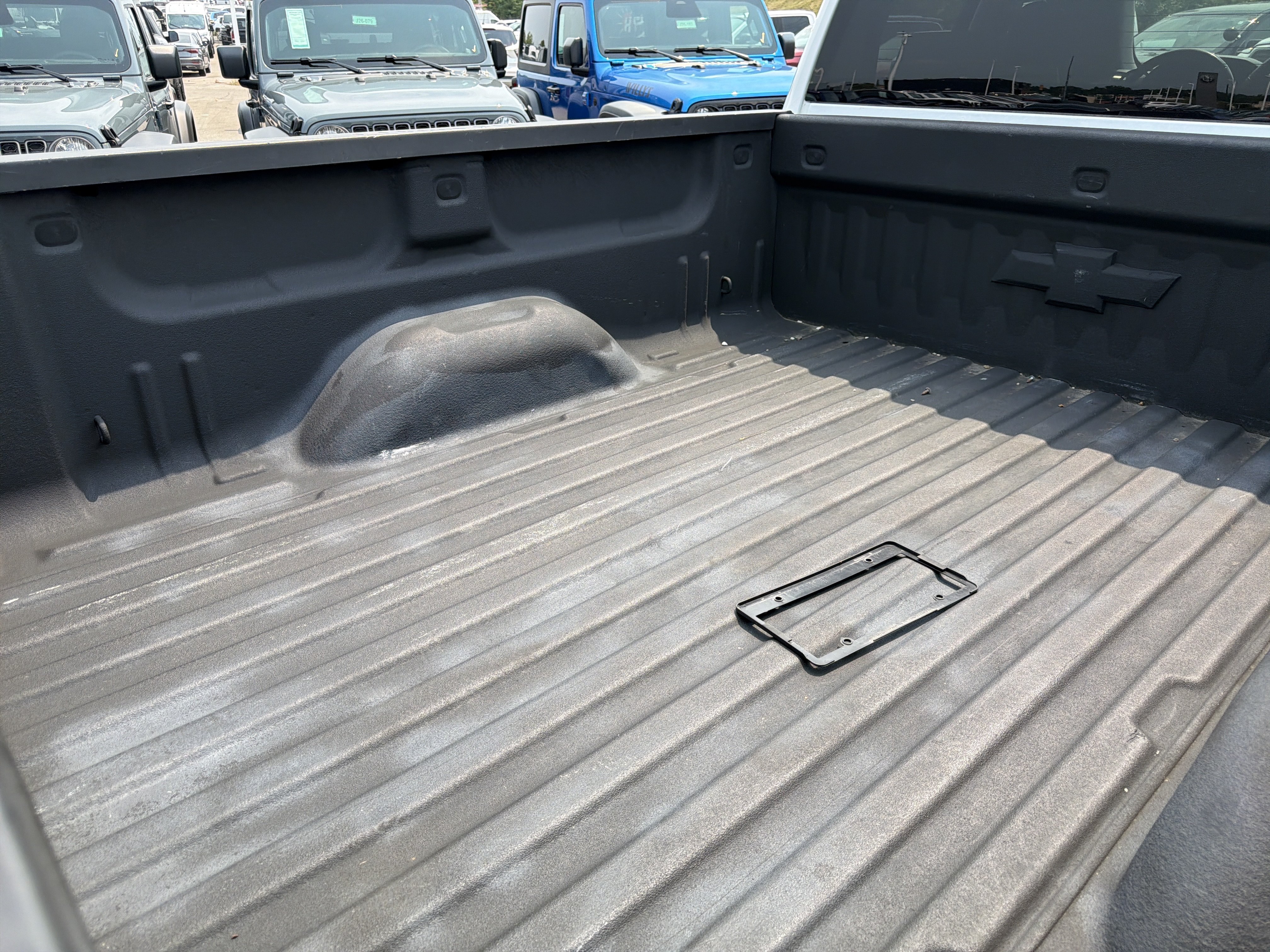 Used 2019 Chevrolet Silverado 1500 LT w/ All Star Edition AWD/4WD image 11