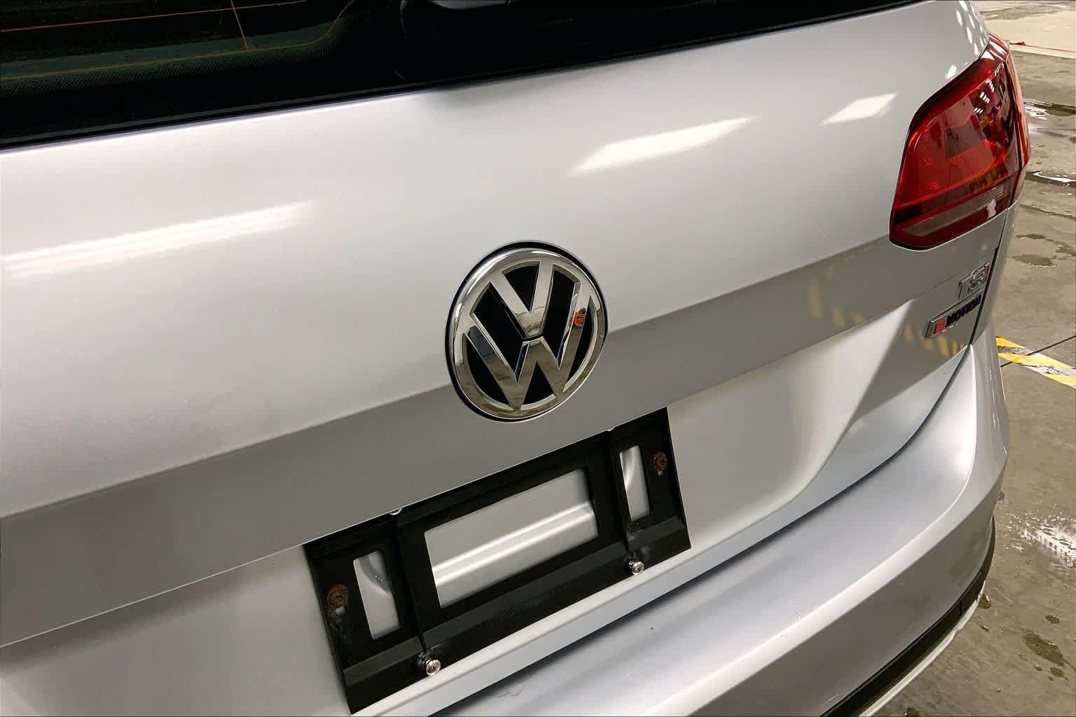 Used 2017 Volkswagen Golf Alltrack SE AWD/4WD image 33