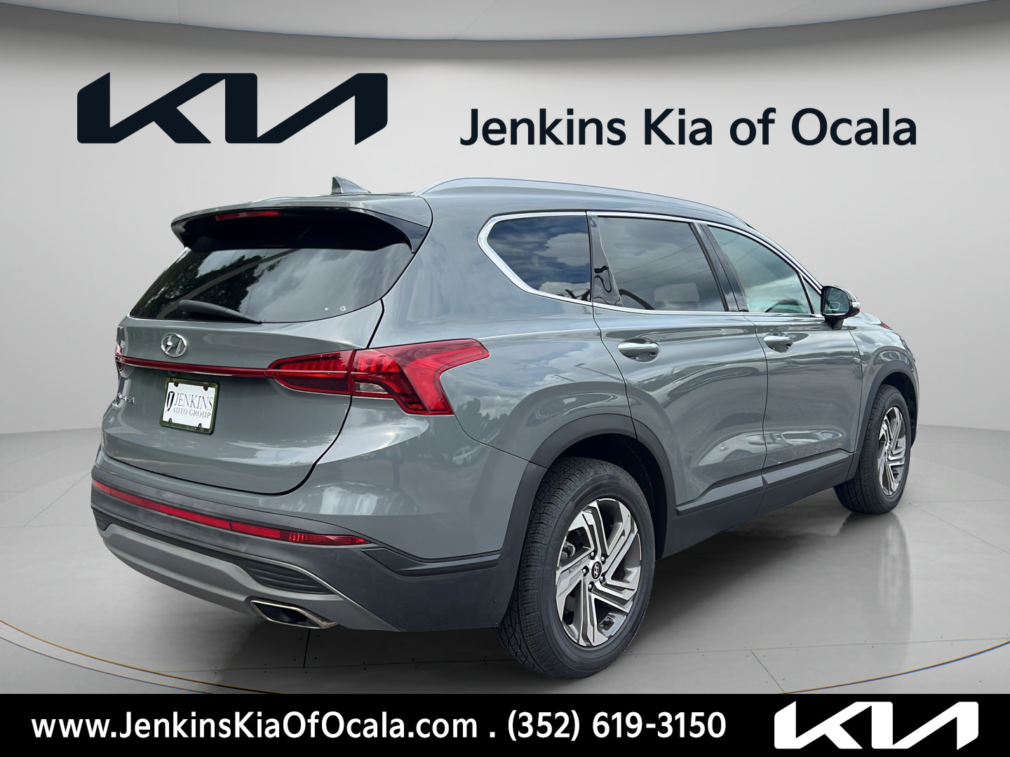 Used 2023 Hyundai Santa Fe SEL w/ Cargo Package FWD image 3