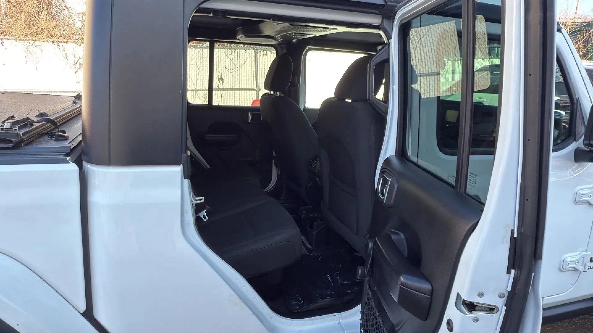 Used 2021 Jeep Gladiator Sport AWD/4WD image 25