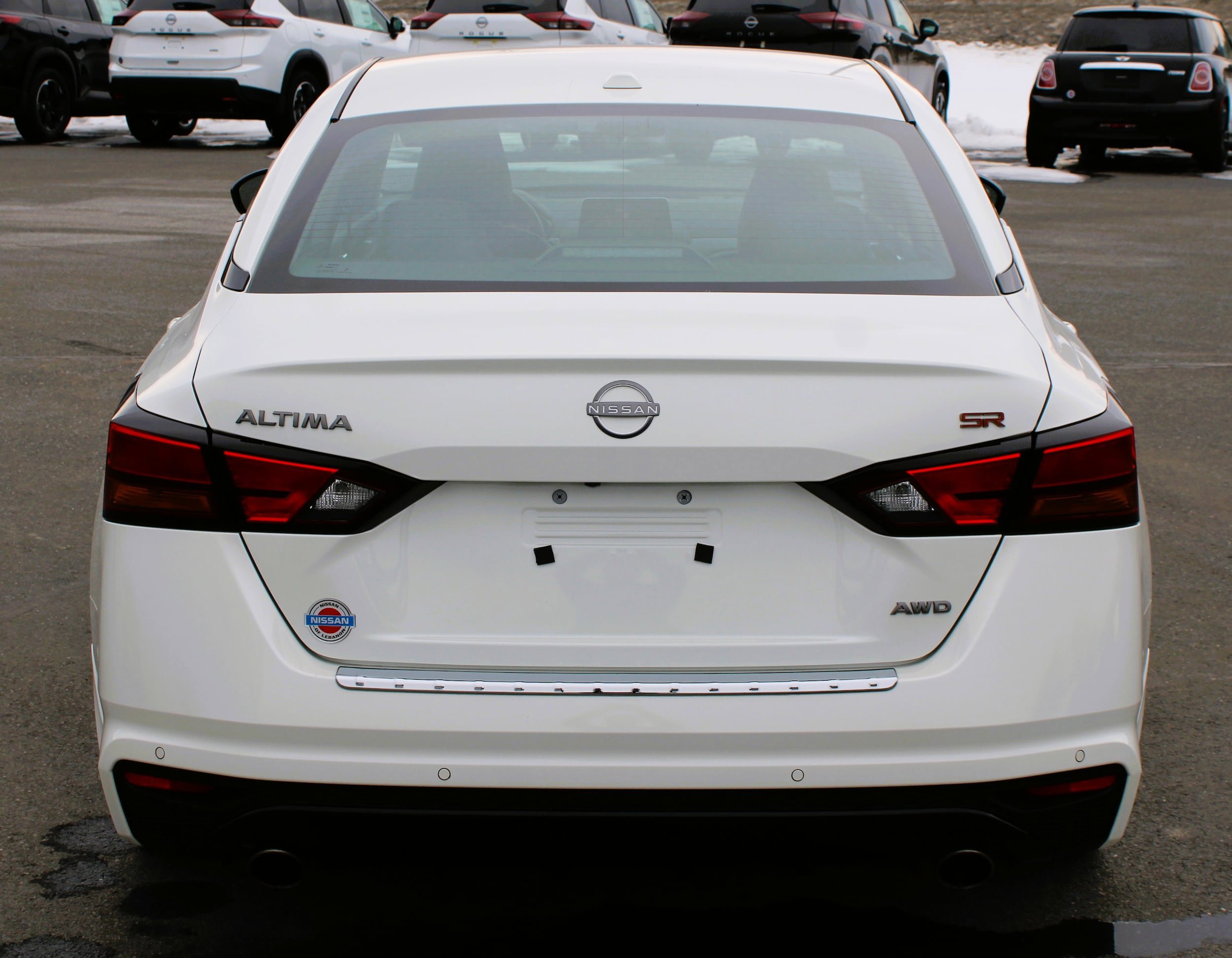 Used 2023 Nissan Altima 2.5 SR image 2