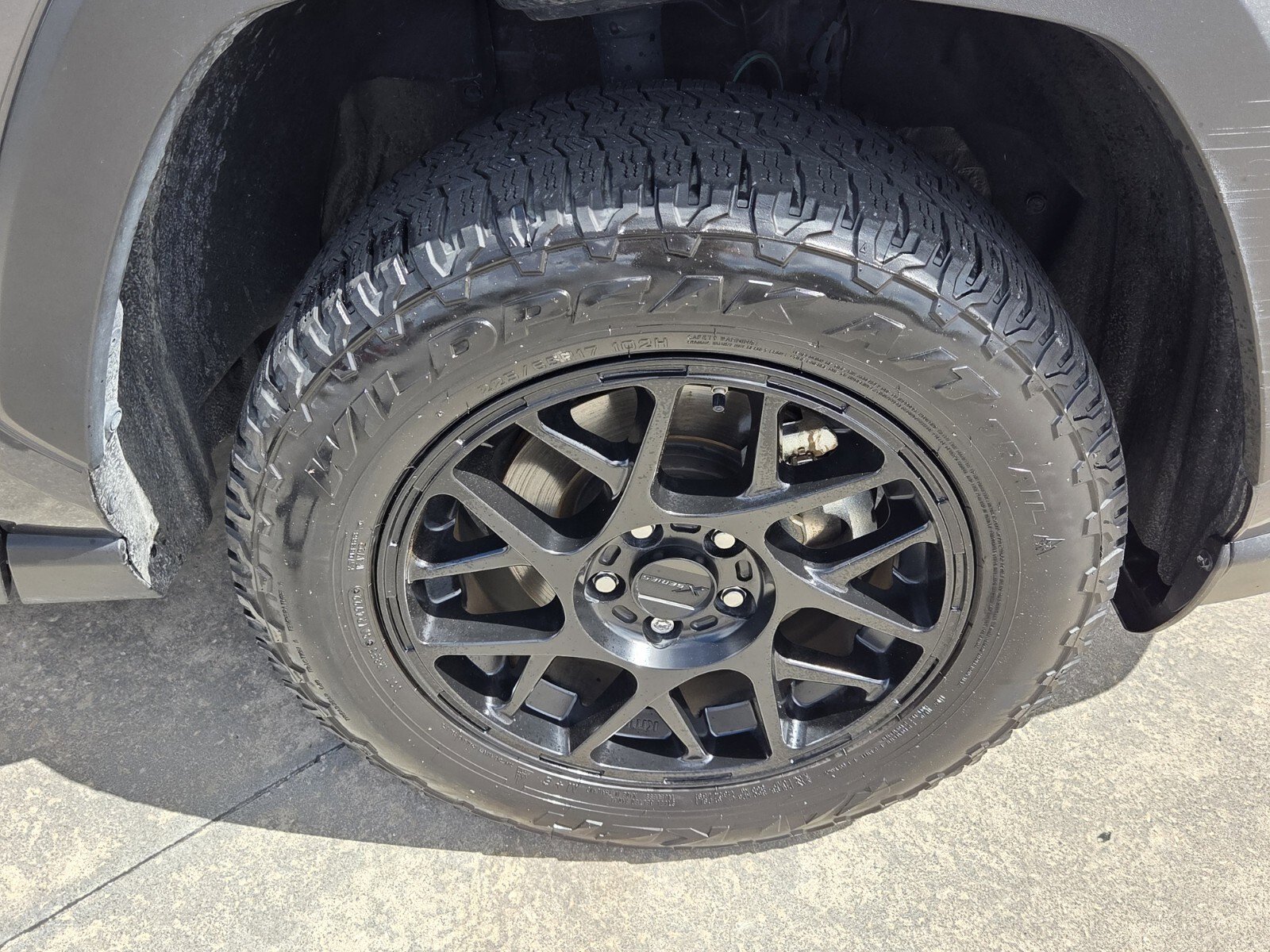 Used 2023 Toyota RAV4 XLE image 12