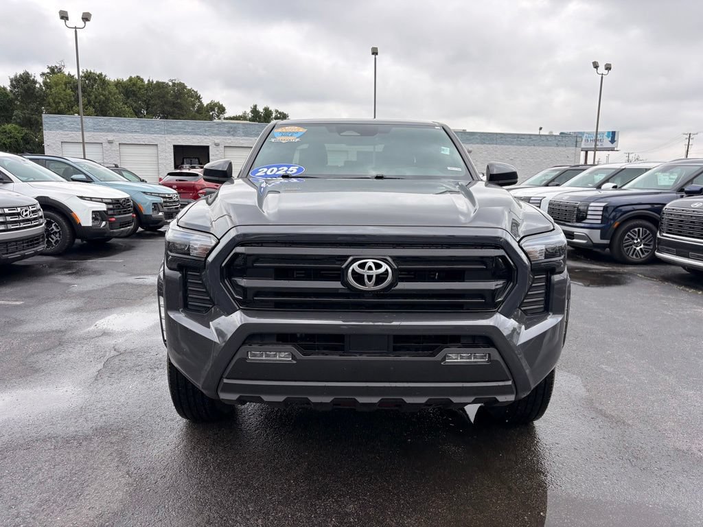 Used 2025 Toyota Tacoma SR5 AWD/4WD image 2