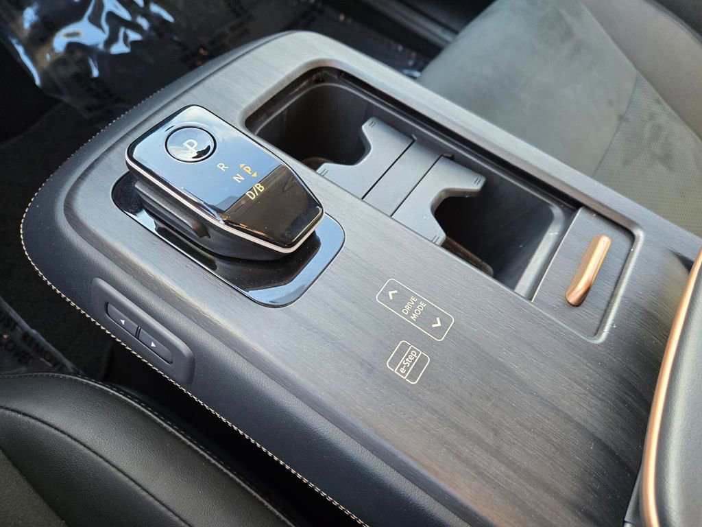 Used 2024 Nissan Ariya AWD image 26