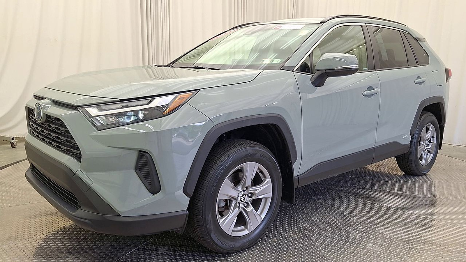 Certified 2023 Toyota RAV4 XLE w/ Convenience Package AWD/4WD image 7