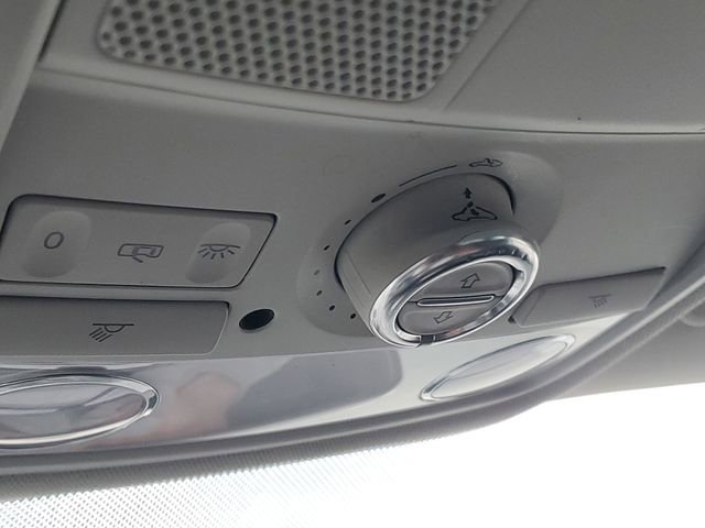 Used 2013 Volkswagen Tiguan SE image 29