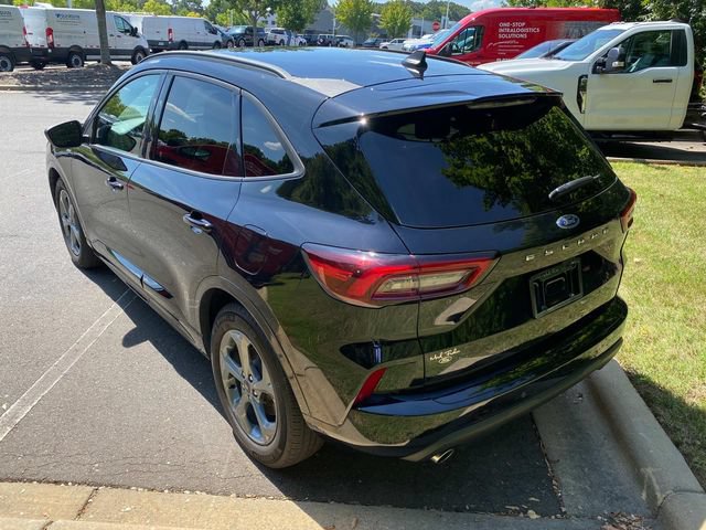 Used 2023 Ford Escape ST-Line w/ Tech Pack #1 FWD image 31