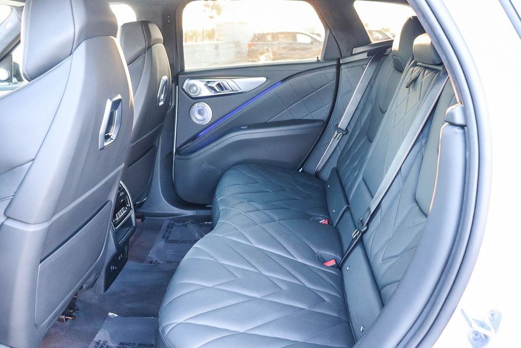 Used 2023 BMW XM AWD/4WD image 21