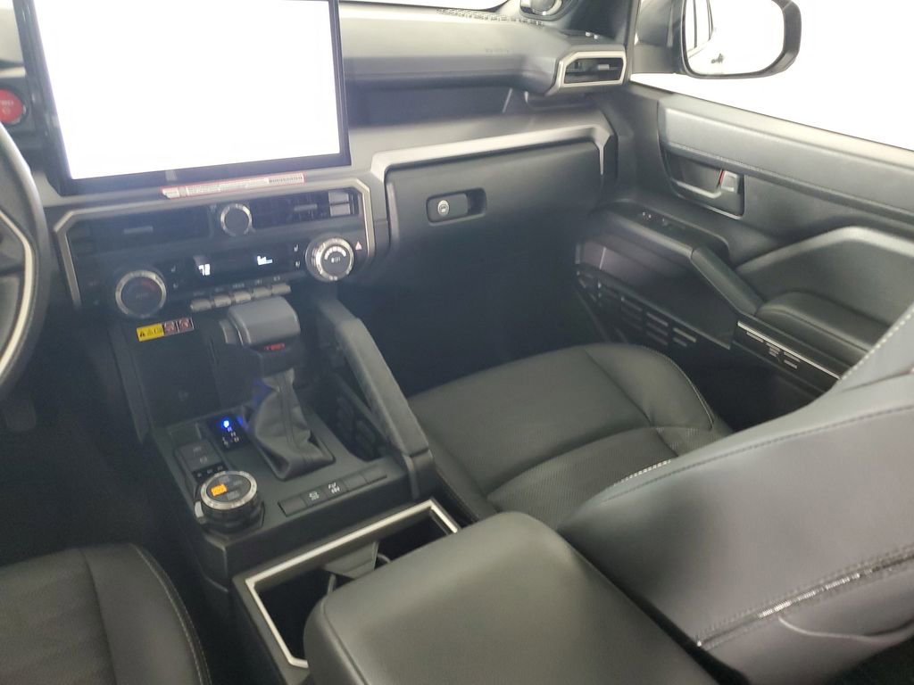 Used 2025 Toyota 4Runner TRD Off-Road Premium image 17