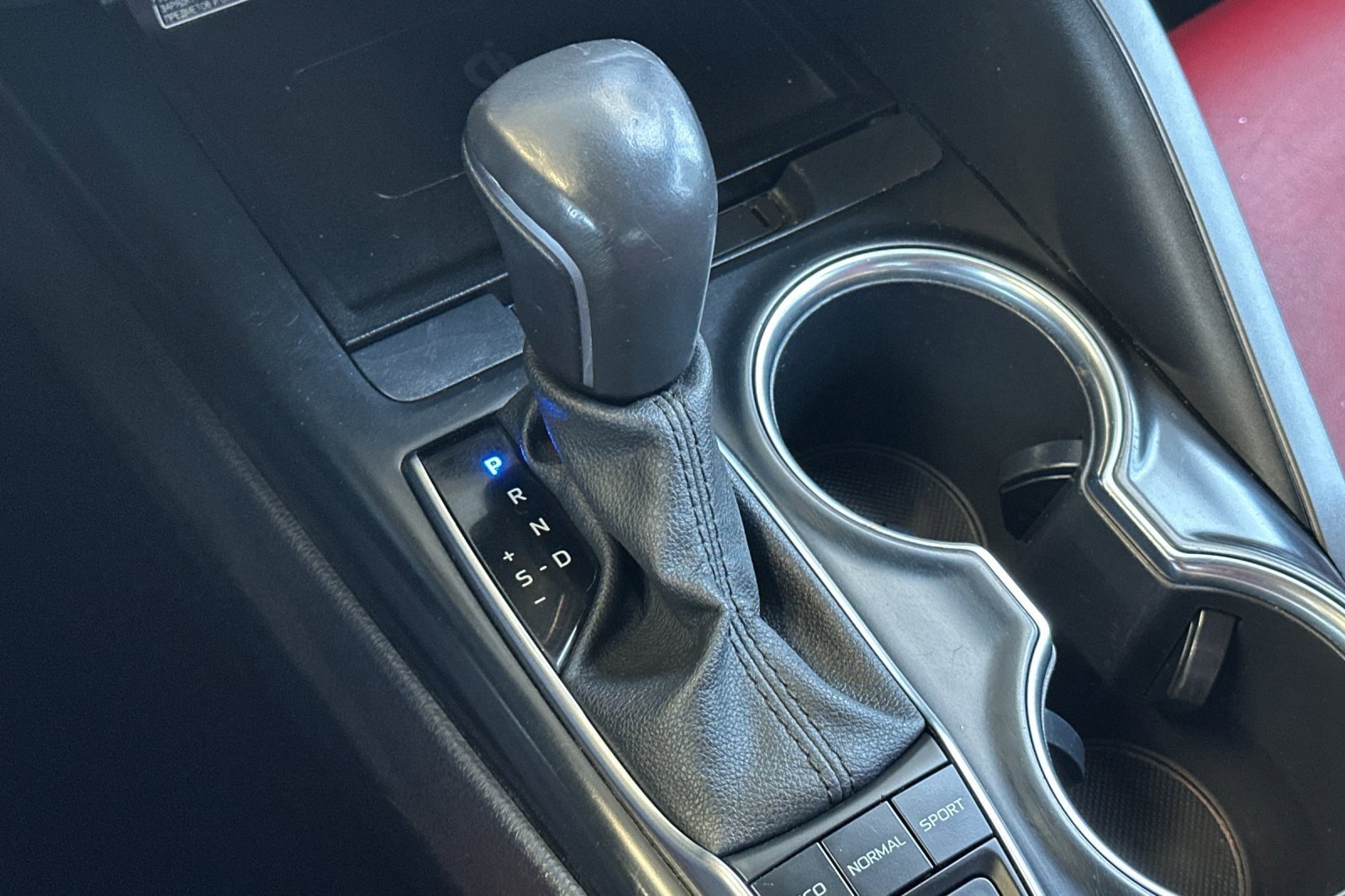 Certified 2020 Toyota Camry XSE image 19