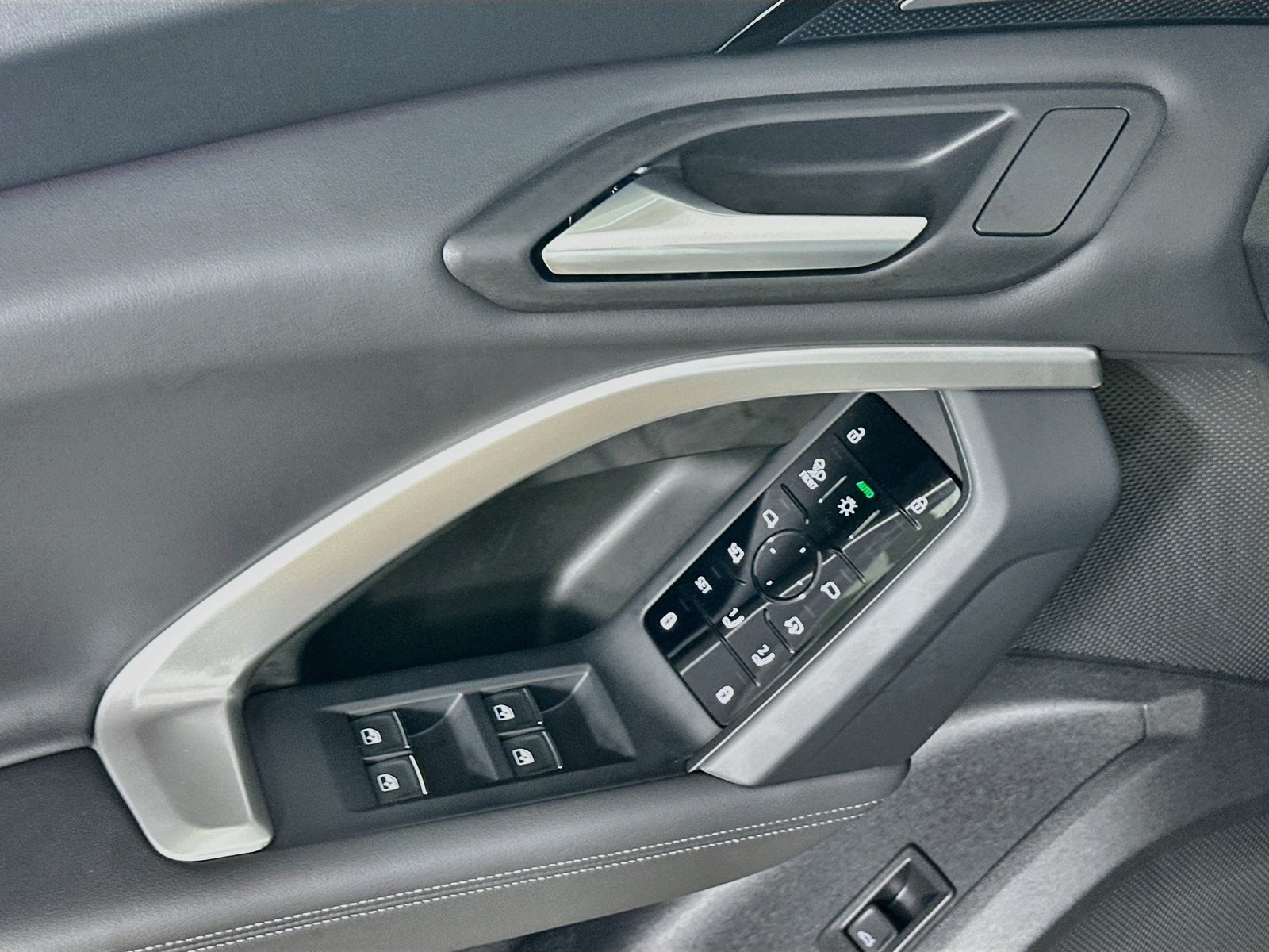 Certified 2025 Audi Q5 Premium Plus AWD/4WD image 16